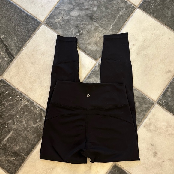 lululemon Black 7/8 leggings - Picture 3 of 7